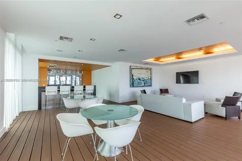 55 SE 6th Street Miami FL 33131