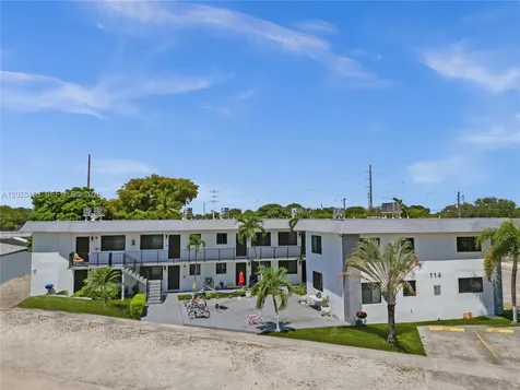 114 SE 8th Street Hallandale Beach FL 33009