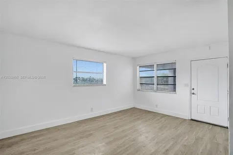 114 SE 8th Street Hallandale Beach FL 33009