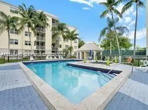 8180 Geneva Court Doral FL 33166
