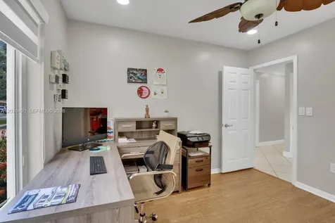 1910 SW 135th Way Miramar FL 33027