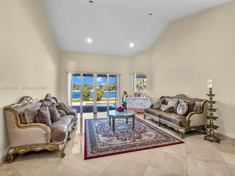 2710 Walkers Way Weston FL 33331