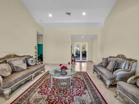 2710 Walkers Way Weston FL 33331