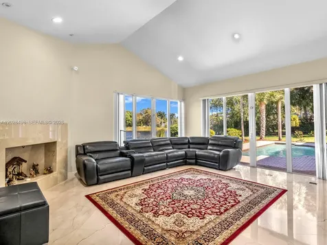 2710 Walkers Way Weston FL 33331