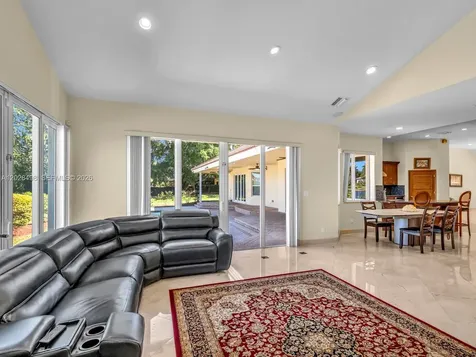 2710 Walkers Way Weston FL 33331