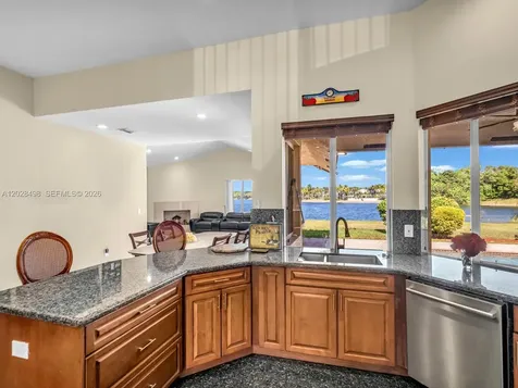 2710 Walkers Way Weston FL 33331