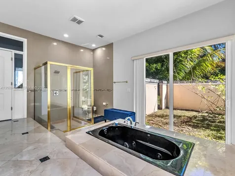 2710 Walkers Way Weston FL 33331