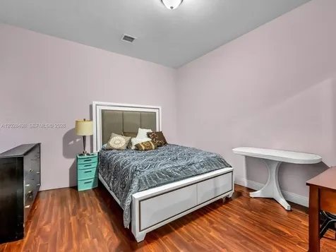 2710 Walkers Way Weston FL 33331