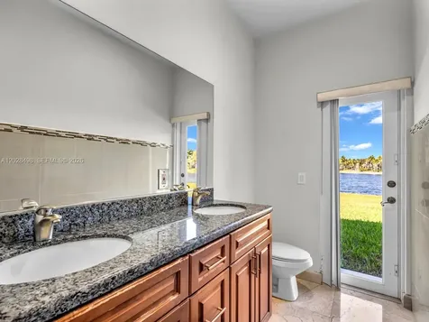 2710 Walkers Way Weston FL 33331