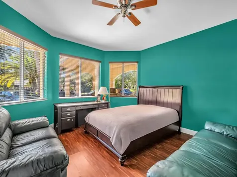 2710 Walkers Way Weston FL 33331