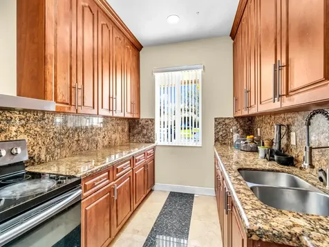 2710 Walkers Way Weston FL 33331