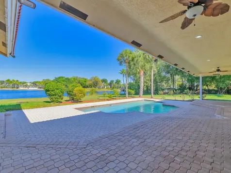 2710 Walkers Way Weston FL 33331