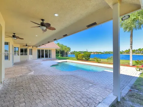2710 Walkers Way Weston FL 33331