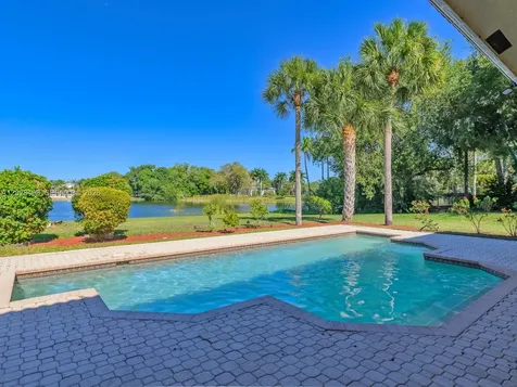 2710 Walkers Way Weston FL 33331