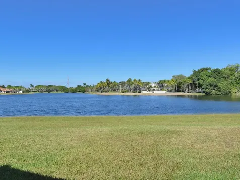 2710 Walkers Way Weston FL 33331
