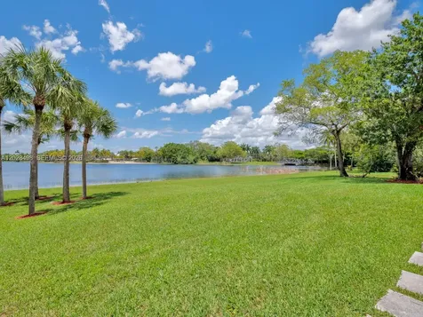 2710 Walkers Way Weston FL 33331