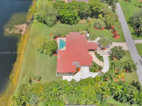 2710 Walkers Way Weston FL 33331