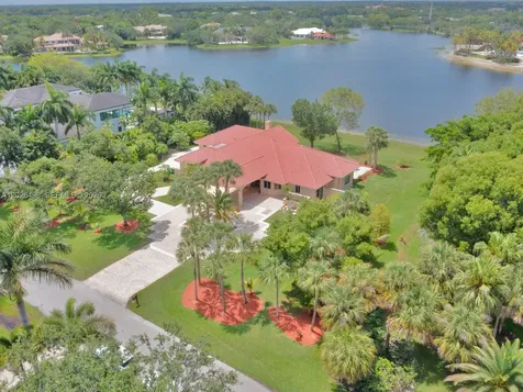 2710 Walkers Way Weston FL 33331