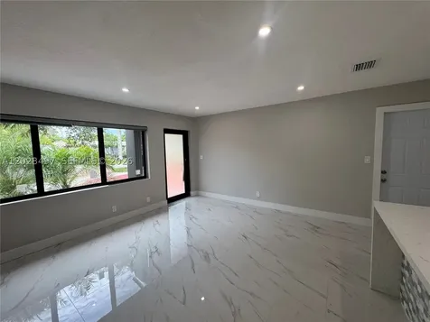 919 NE 4th Court Hallandale Beach FL 33009