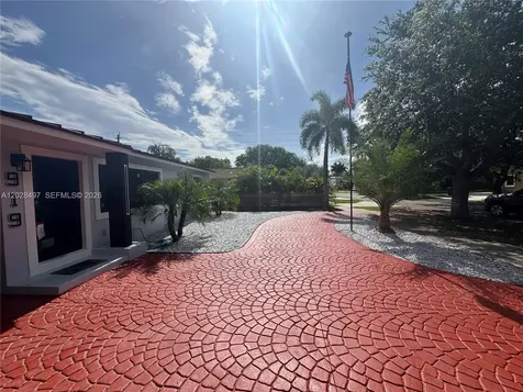 919 NE 4th Court Hallandale Beach FL 33009