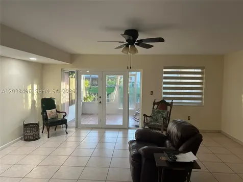 7033 NW 169th Street Hialeah FL 33015