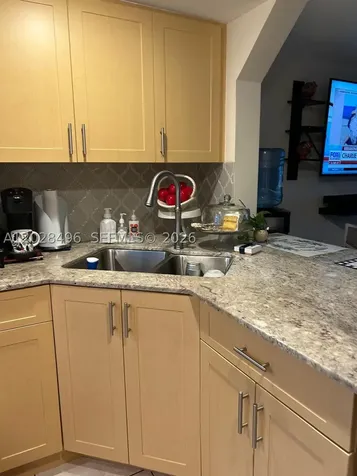 7033 NW 169th Street Hialeah FL 33015