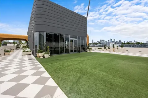 2700 NW 2 Avenue Miami FL 33127
