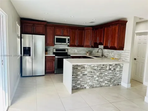 125 SE 4th Avenue Hallandale Beach FL 33009