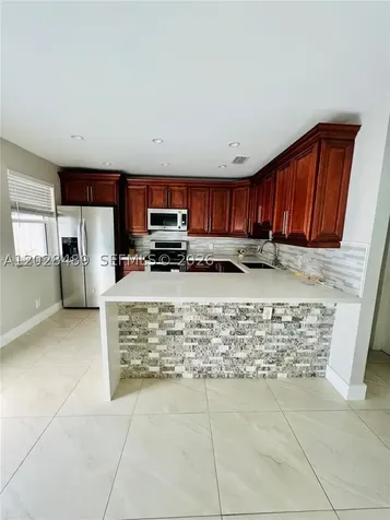 125 SE 4th Avenue Hallandale Beach FL 33009