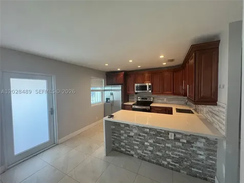 125 SE 4th Avenue Hallandale Beach FL 33009