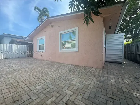 125 SE 4th Avenue Hallandale Beach FL 33009