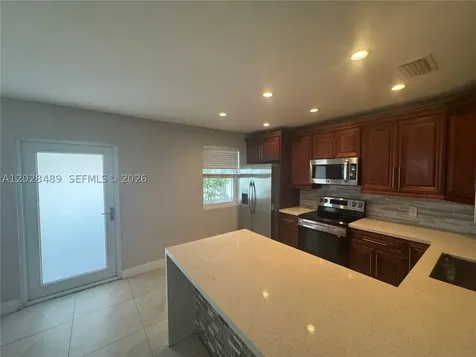 125 SE 4th Avenue Hallandale Beach FL 33009