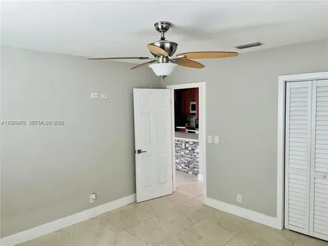 125 SE 4th Avenue Hallandale Beach FL 33009