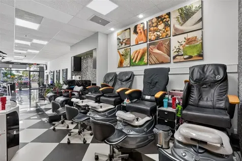 Turnkey Beauty Salon For Sale In Heart Of Kendall Kendall FL 33193