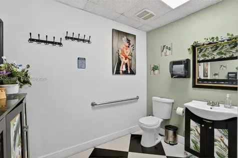 Turnkey Beauty Salon For Sale In Heart Of Kendall Kendall FL 33193