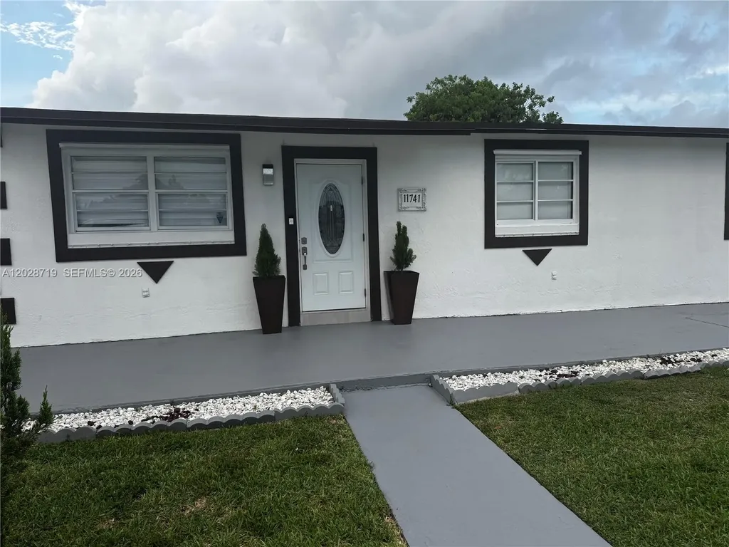 11741 SW 182nd Terrace Miami FL 33177