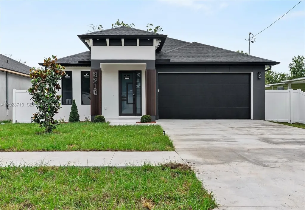 8210 N Elmer St, Tampa FL 33604