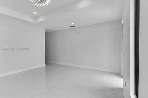 8210 N Elmer St, Tampa FL 33604