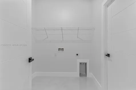 8210 N Elmer St, Tampa FL 33604