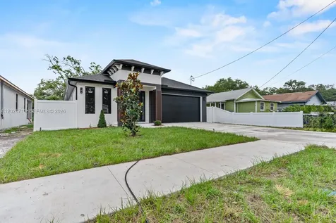 8210 N Elmer St, Tampa FL 33604