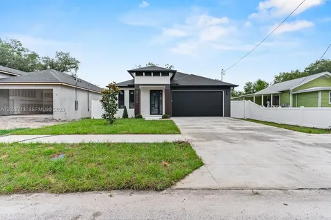 8210 N Elmer St, Tampa FL 33604