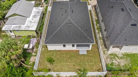 8210 N Elmer St, Tampa FL 33604