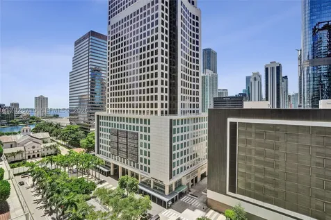 55 SE 6th Street Miami FL 33131
