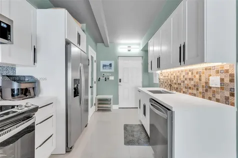 1225 West Avenue Miami Beach FL 33139