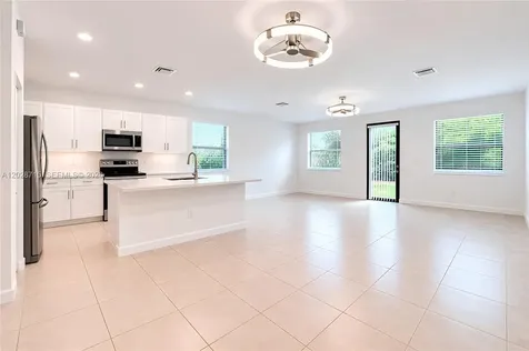 3448 W 110th Terrace Hialeah FL 33018