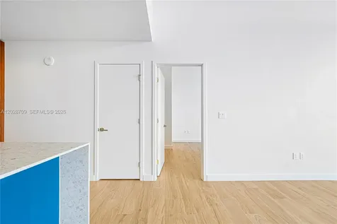 2678 Tigertail Coconut Grove FL 33133