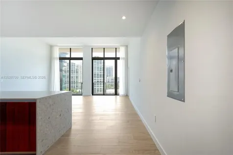 2678 Tigertail Coconut Grove FL 33133