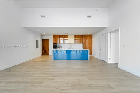 2678 Tigertail Coconut Grove FL 33133