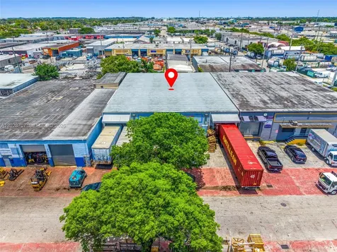 1085 E 27th Street Hialeah FL 33013