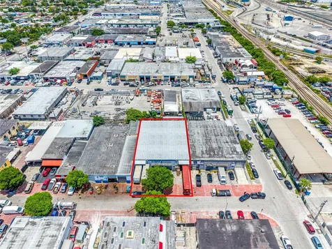 1085 E 27th Street Hialeah FL 33013